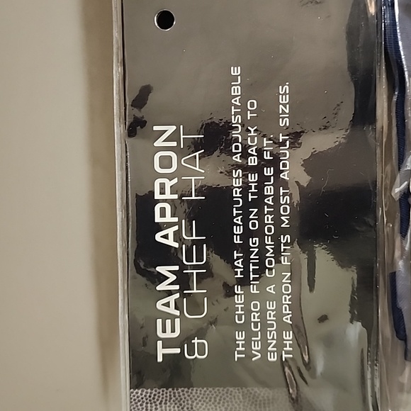 NFL chef apron and hatWeight 10oz, NFL FootballGreat for tailgating, barbecue - Picture 3 of 4